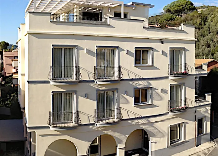 Hotel C'era Volta 2*